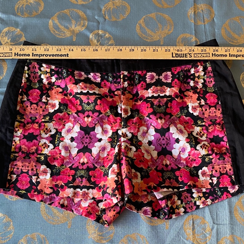 Nicole by Nicole Miller Floral Shorts - Pink and Black - Picture 4 of 14